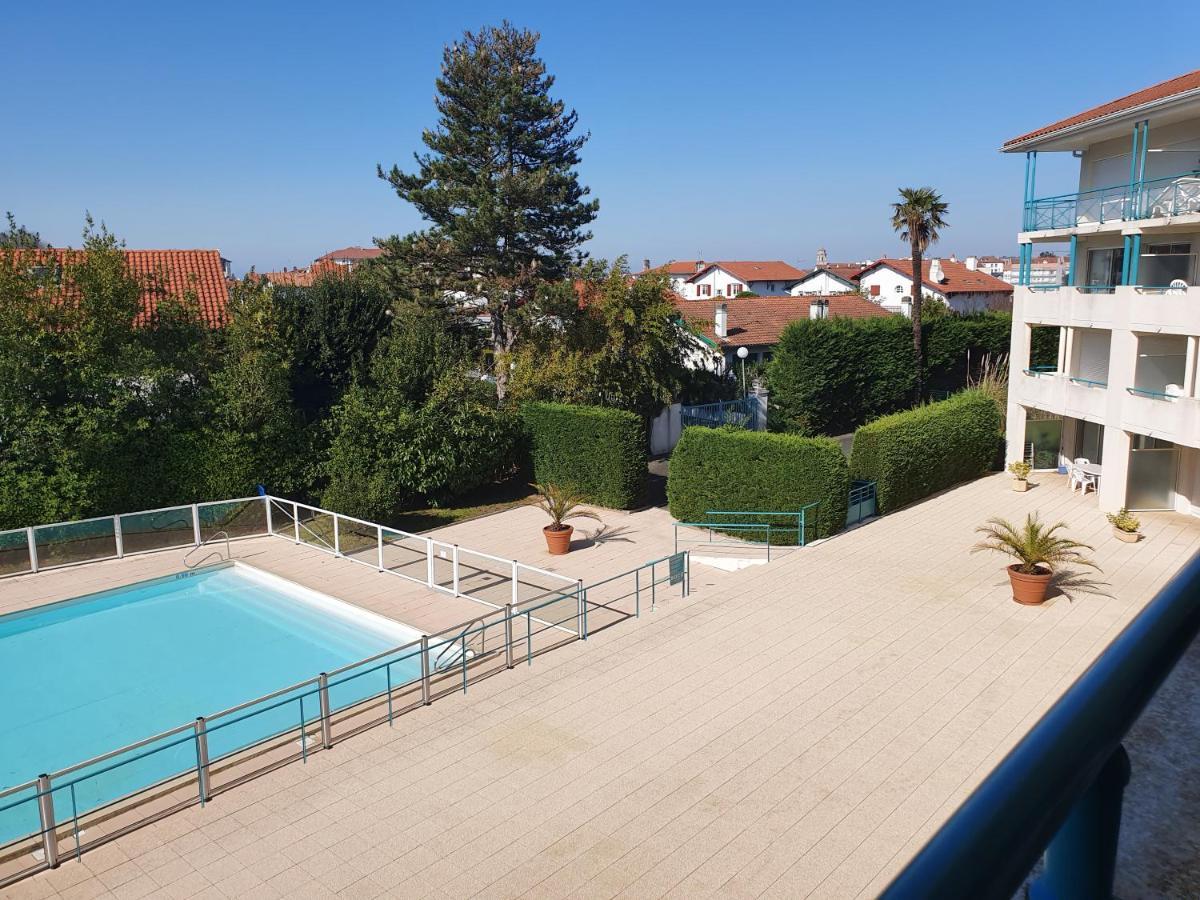 Appartement Golf Et Nivelle Avec Piscine Et Parking Ciboure Exterior photo